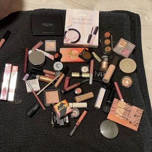 Makeup bundle ( 52 items )